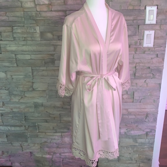 Kimono - Picture 2 of 3